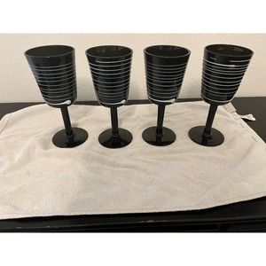 Villeroy & Boch conga water goblet in black set of 4